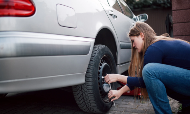 Common Flat Tire Situations Where Flat Tire Changing Houston Helps Most